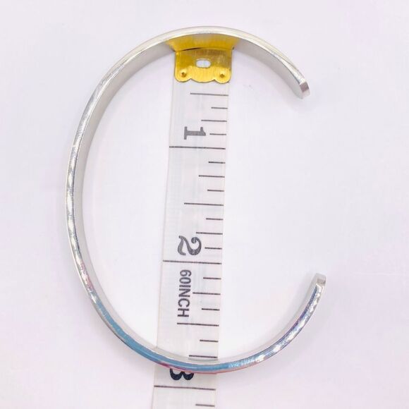 Minimalist world’s best mom cuff bracelet - Picture 4 of 4